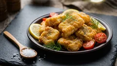 Croccante fuori, succoso dentro: i segreti per cucinare un delizioso pesce in padella